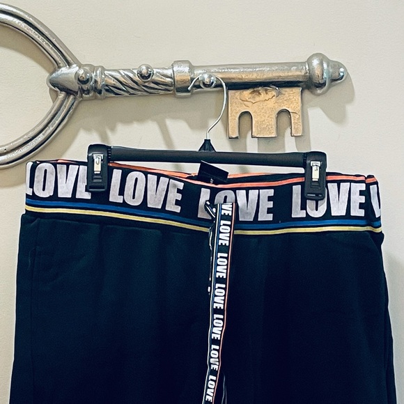 ASHLEY STEWART “LOVE” Athleisure Jogger Pants - Picture 4 of 6